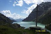 13 Il lago di Alpe Gera, strapieno 